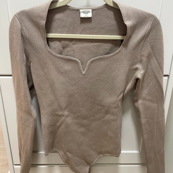 Abercrombie Beige Sweetheart Sweater Bodysuit - Beige Sz S NWOT - Picture 3 of 3